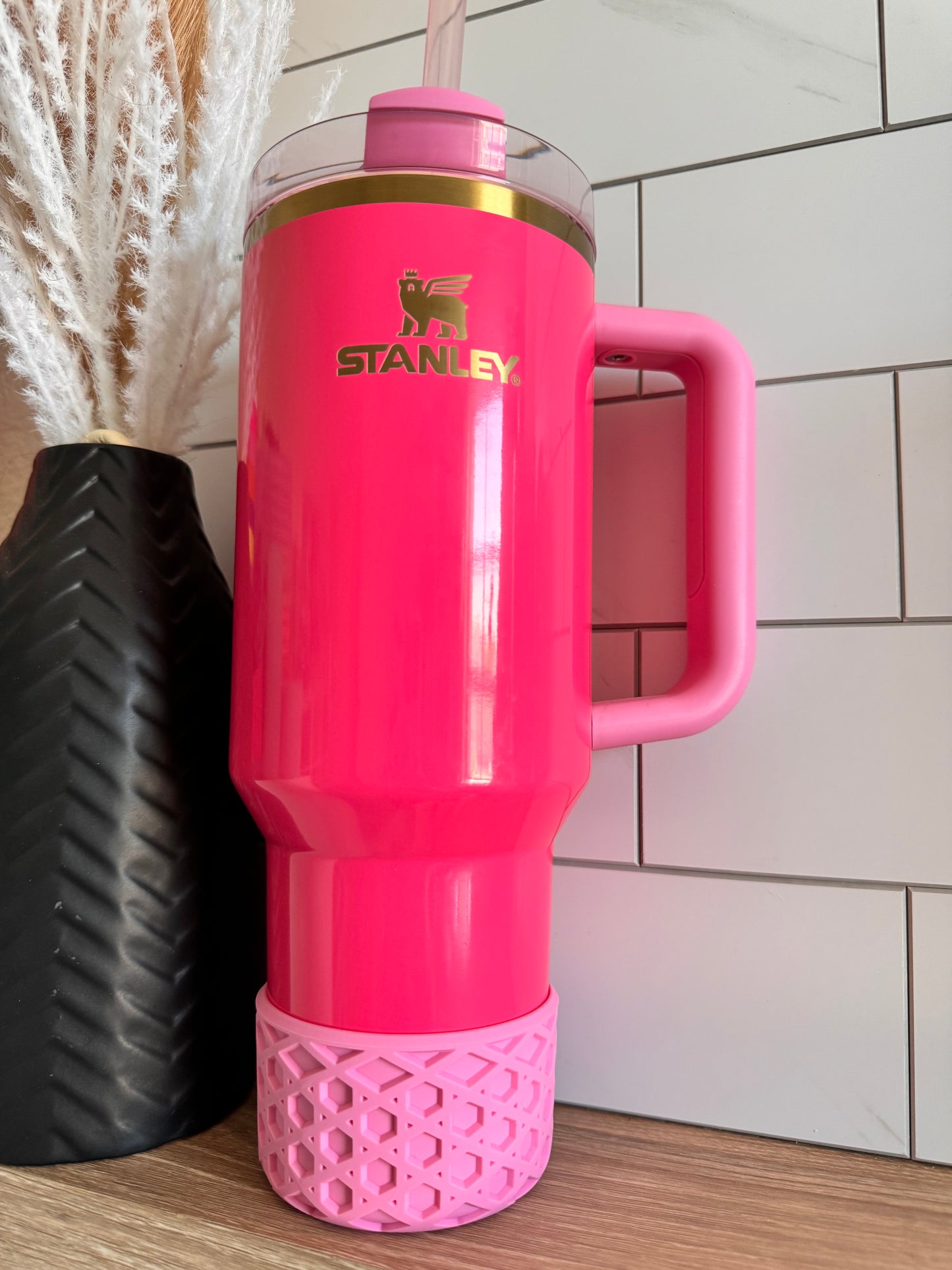 Bubblegum - WAFFLE Silicone Tumbler Boot