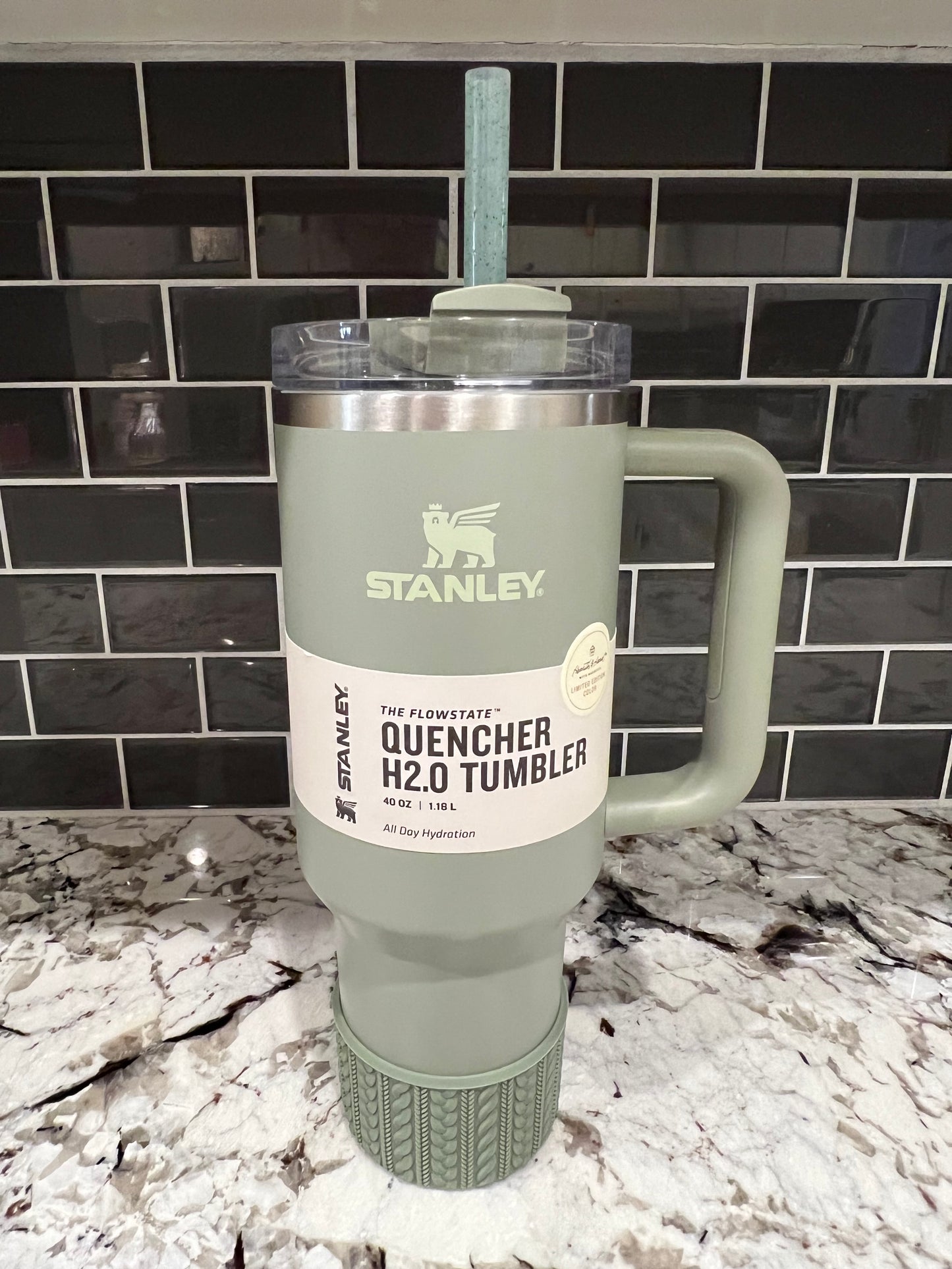 Green COLOR CHANGING Glitter Straw (40oz Tumbler)