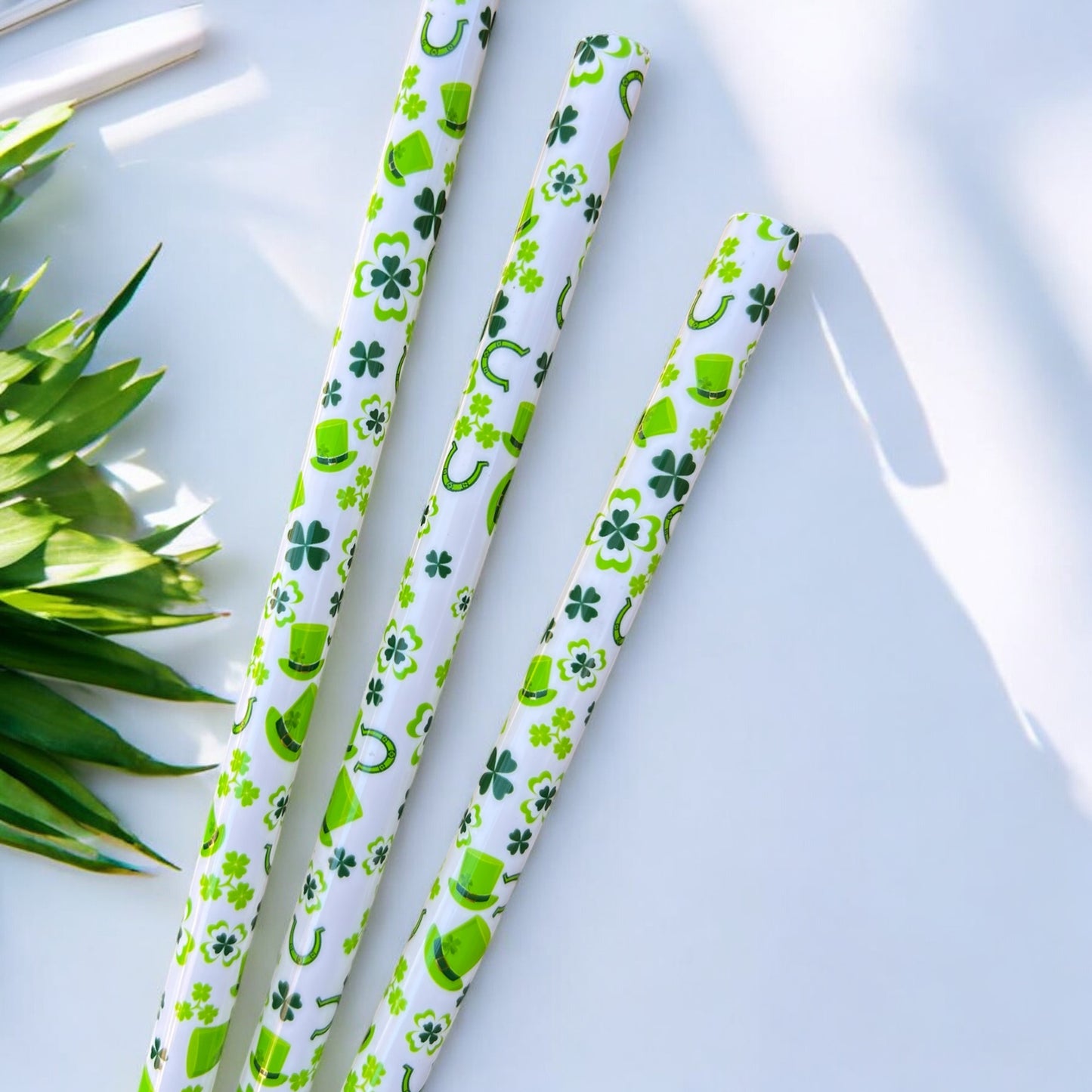 White Luck of the Irish Straw (40oz Tumbler)