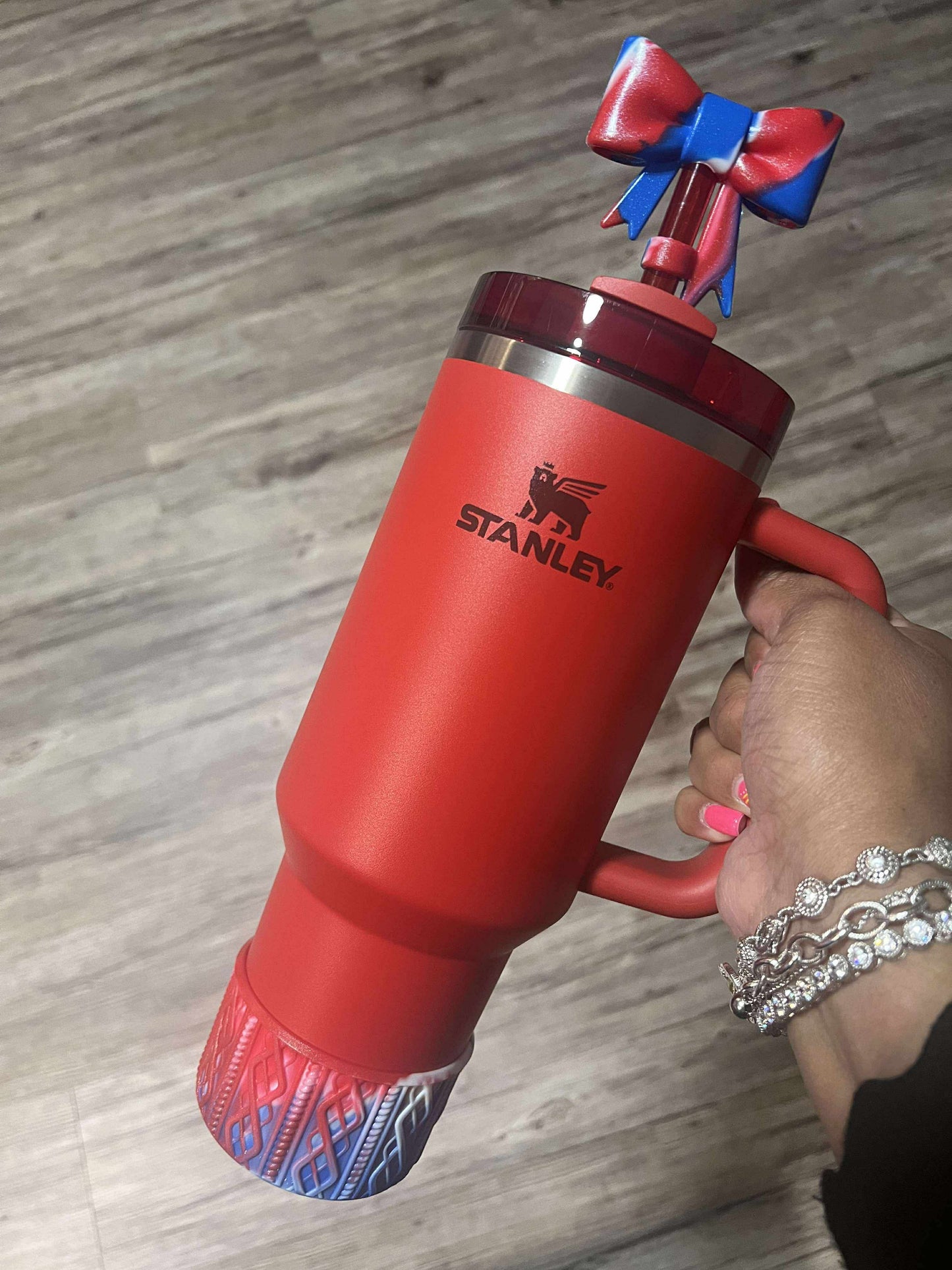 Patriotic Swirl SHIMMER- SWEATER Silicone Tumbler Boot