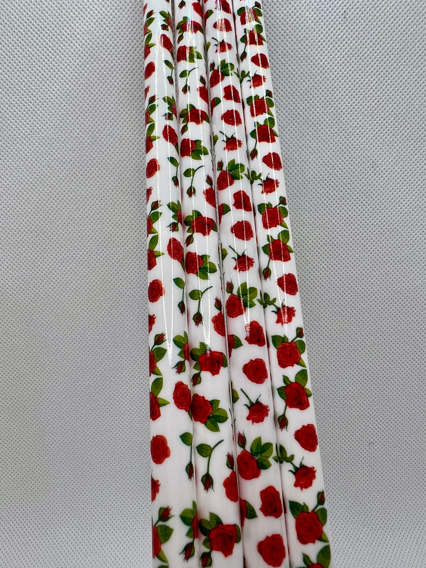 White Rose Straw (40oz Tumbler)