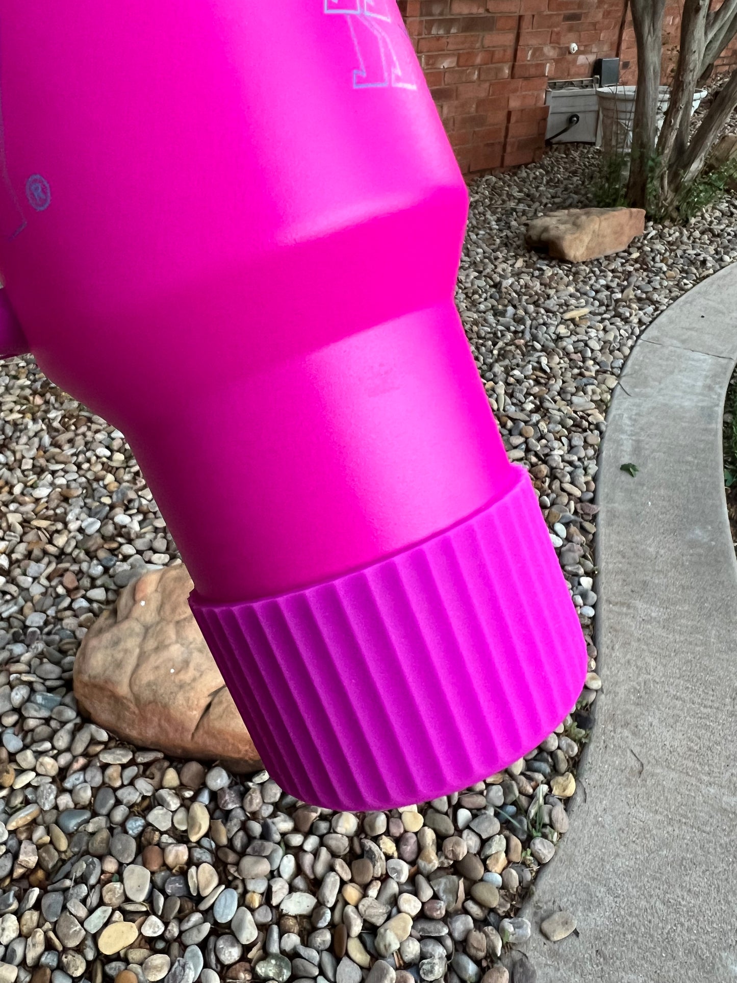 Violet Chamelean FLUTED Silicone Tumbler Boot