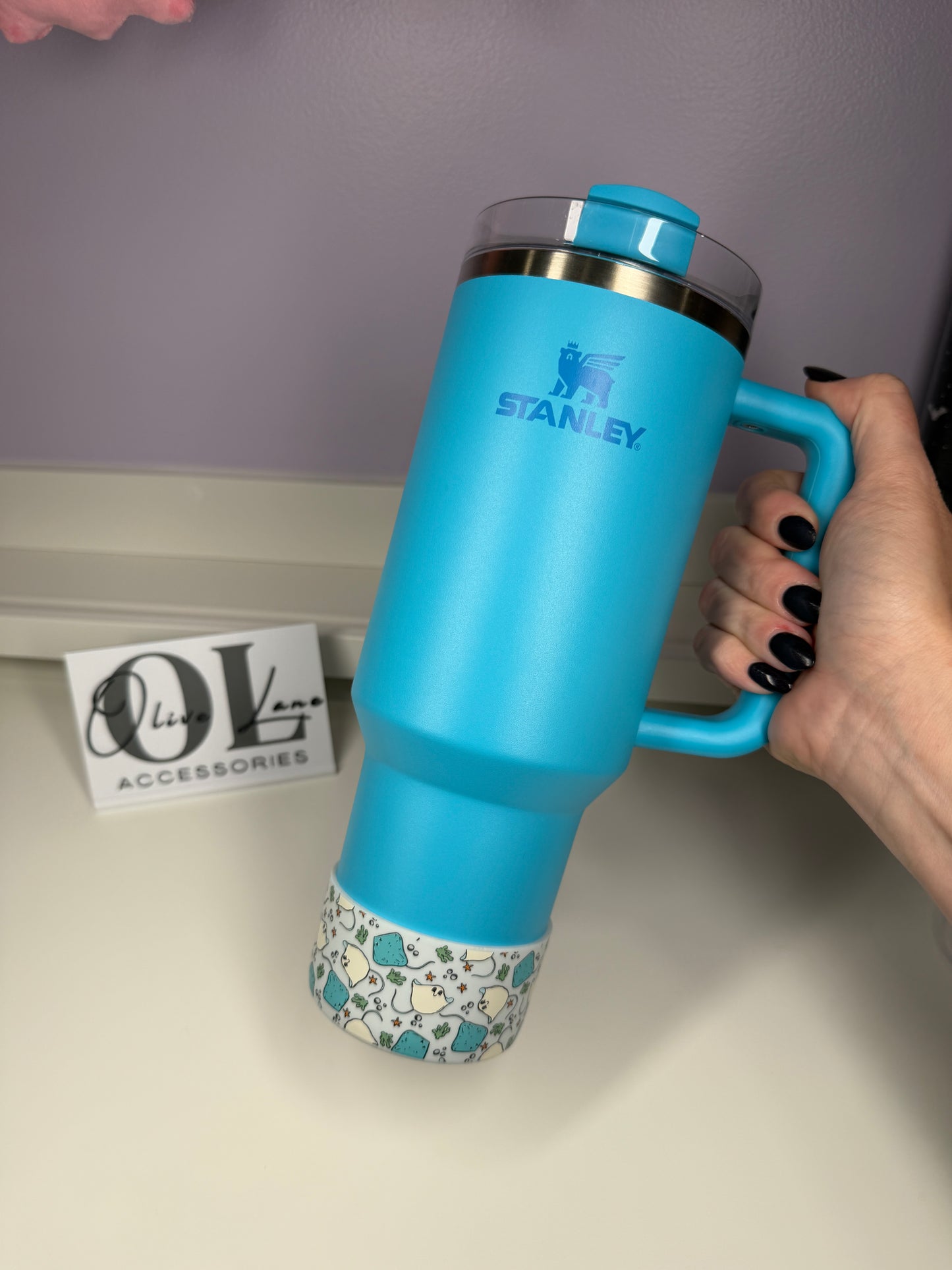 Smiling Stingray - Silicone Tumbler Boot