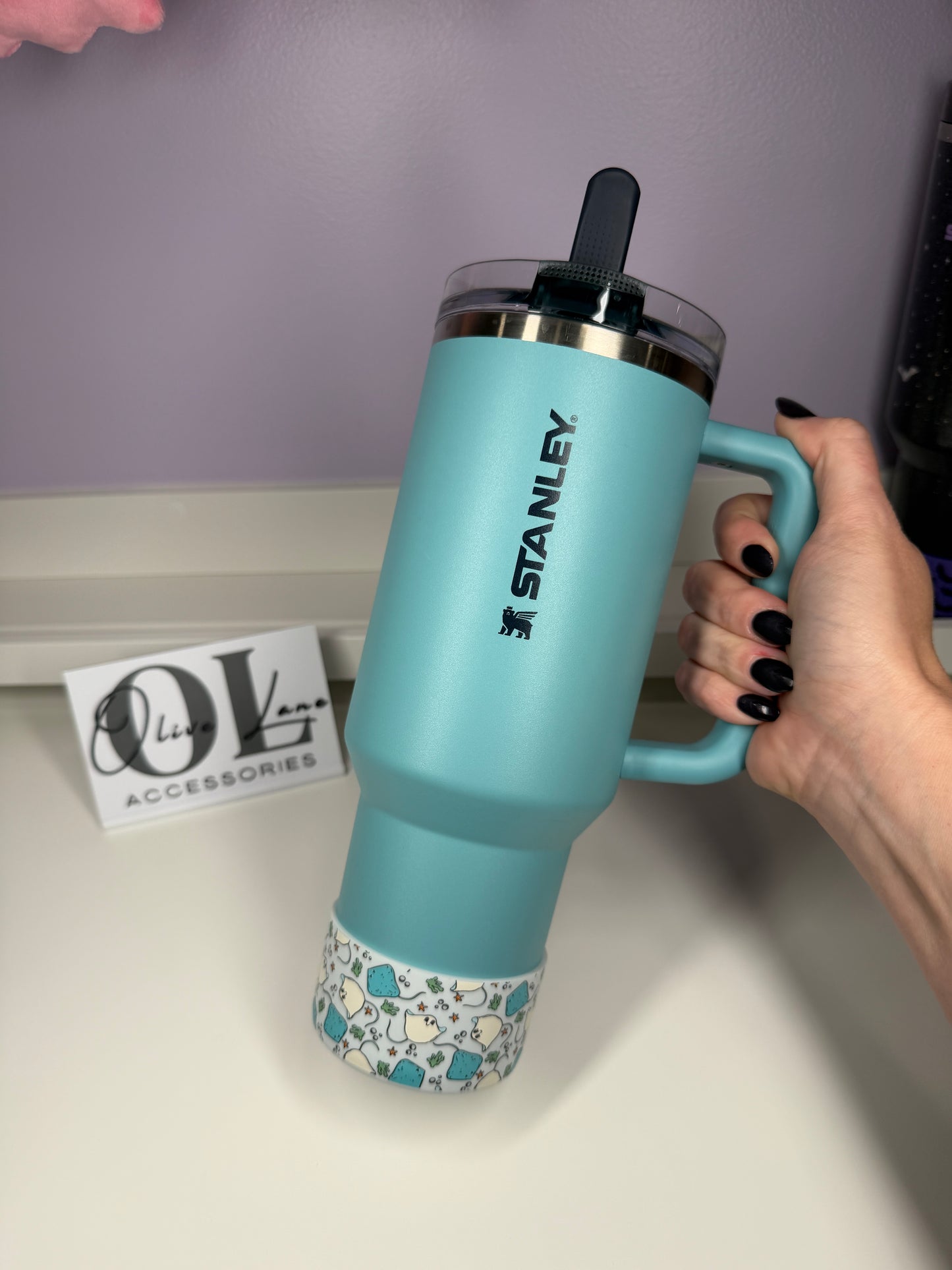 Smiling Stingray - Silicone Tumbler Boot