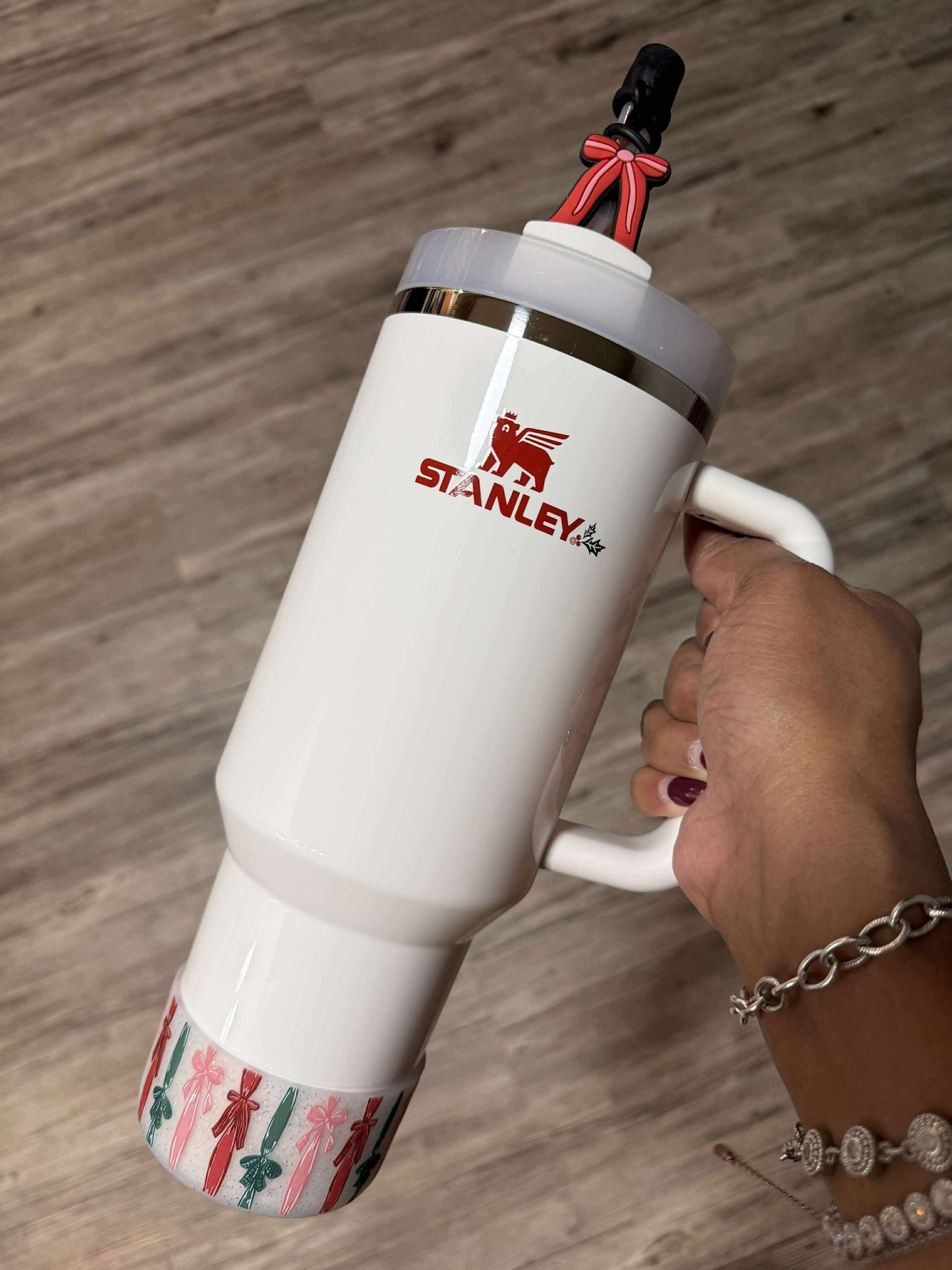 Ribbons & Bows Glitter - 3D Silicone Tumbler Boot