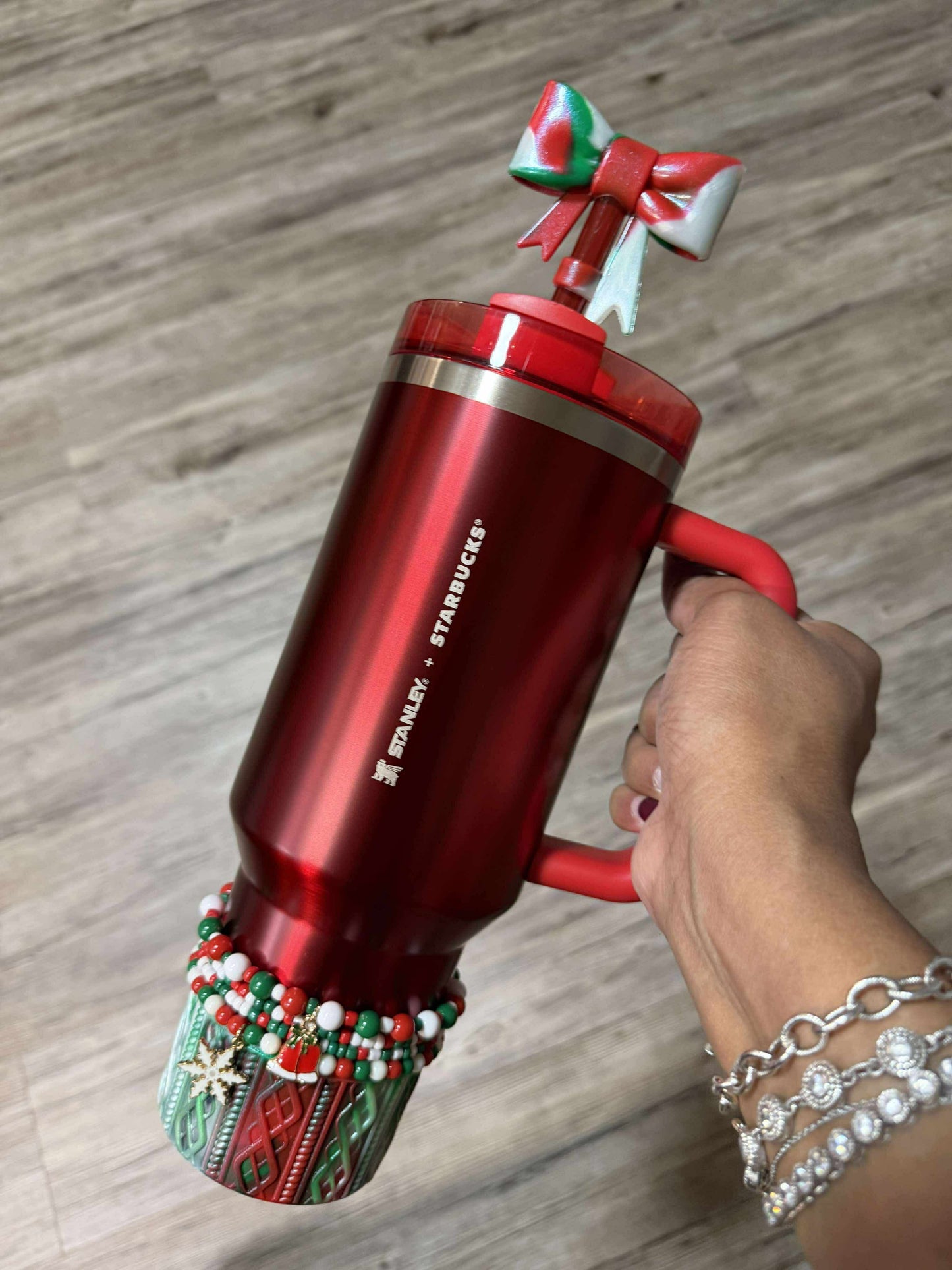 Holiday Swirl SHIMMER - SWEATER Silicone Tumbler Boot
