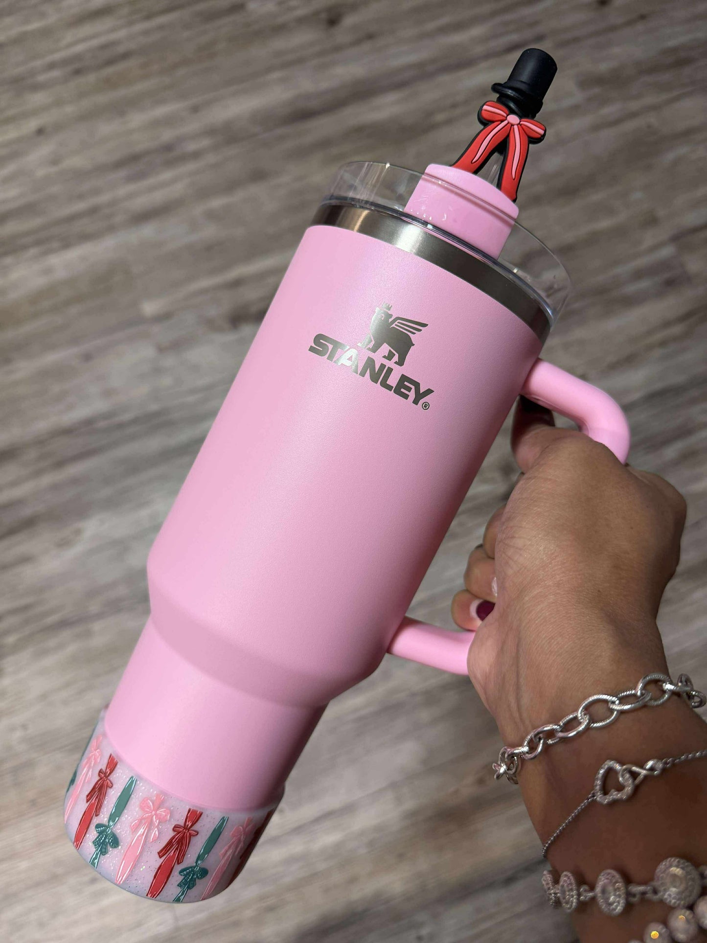 Ribbons & Bows Glitter - 3D Silicone Tumbler Boot