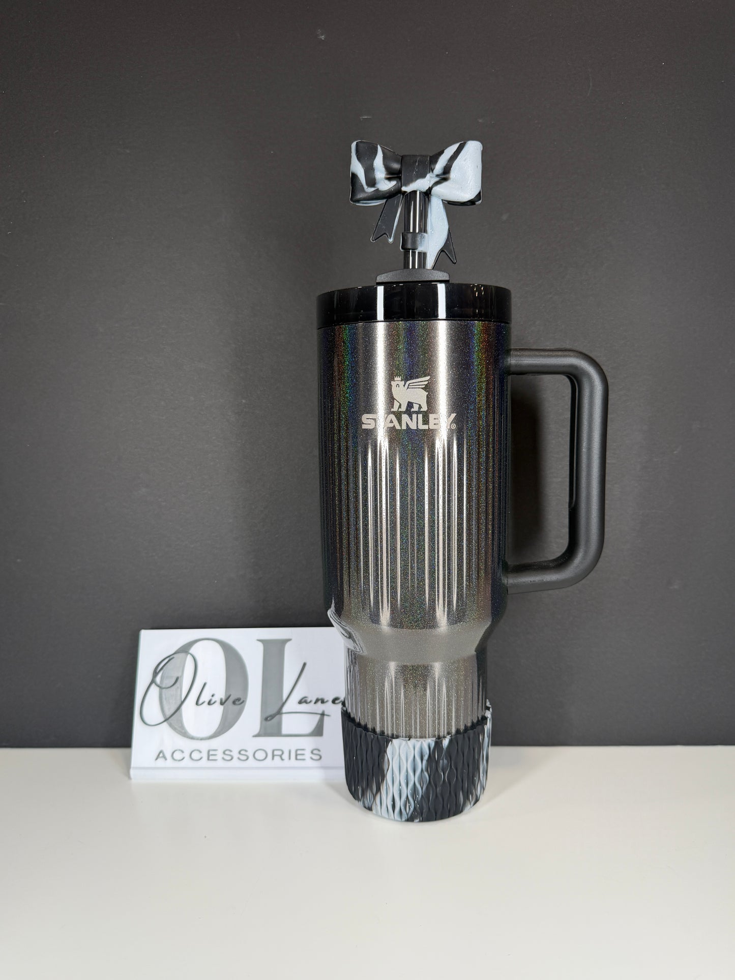 Black Silver - WAVES Silicone Tumbler Boot