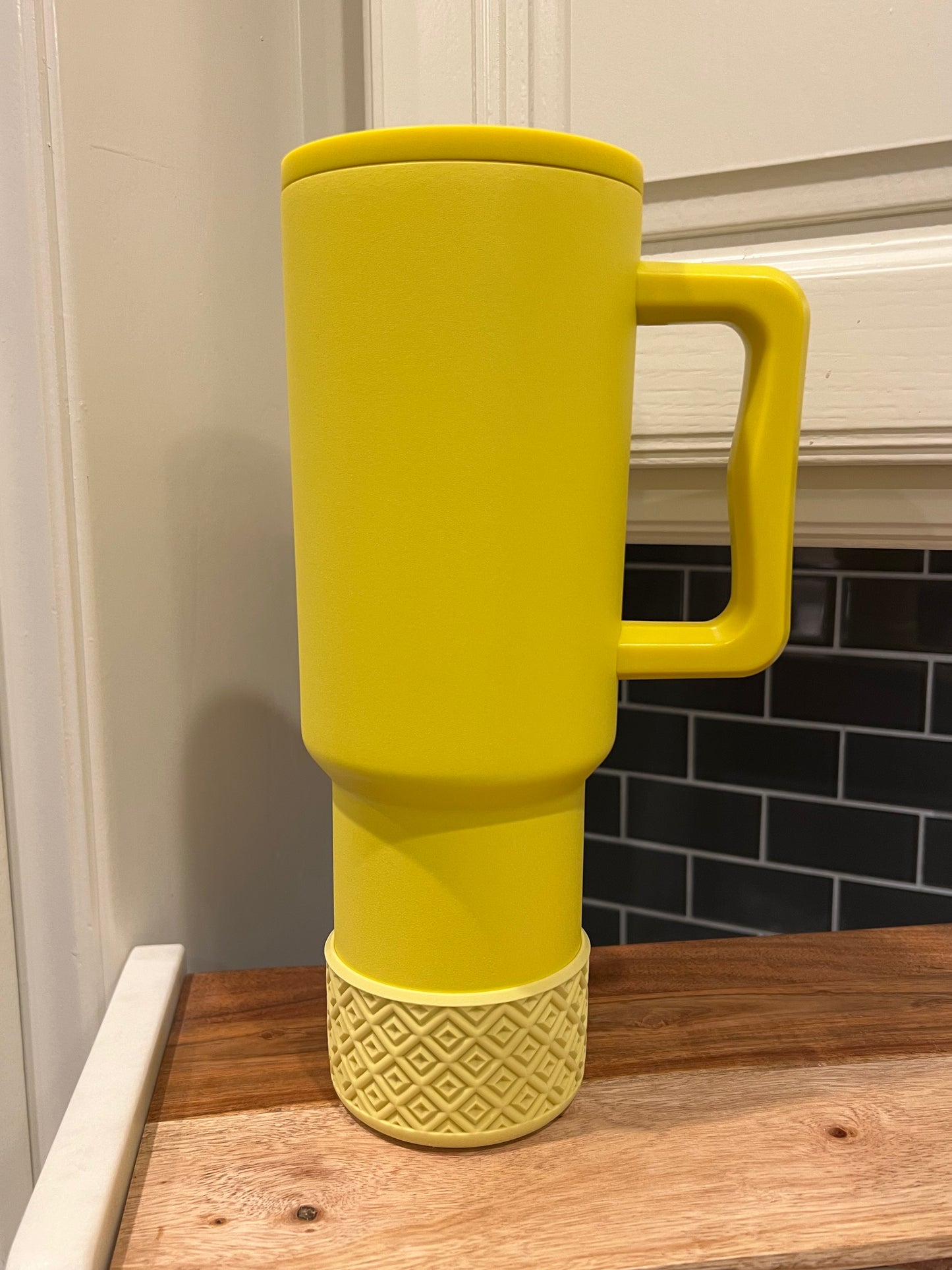 Lemon Yellow DIAMONDS Silicone Tumbler Boot