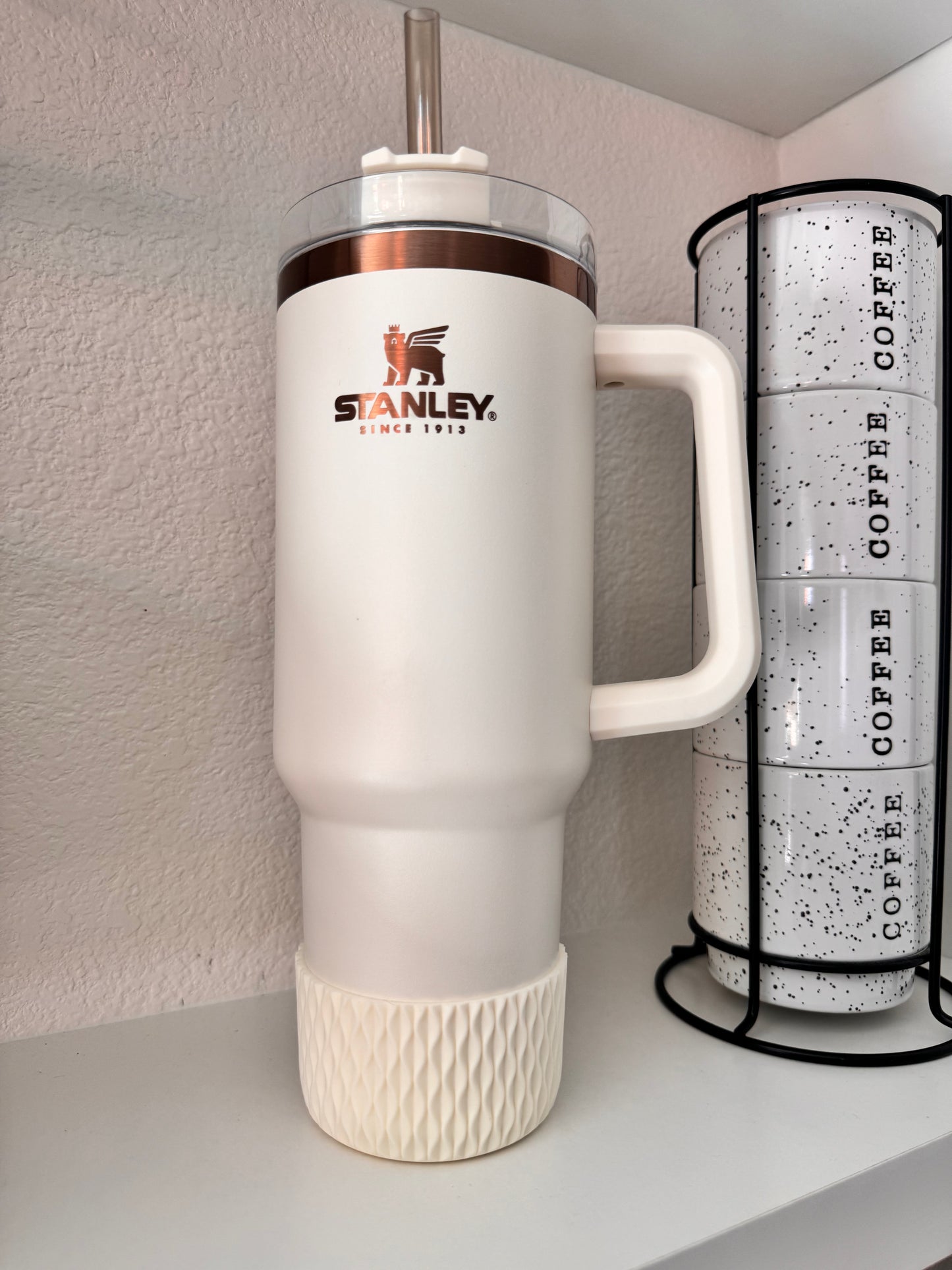 Cream WAVES Silicone Tumbler Boot