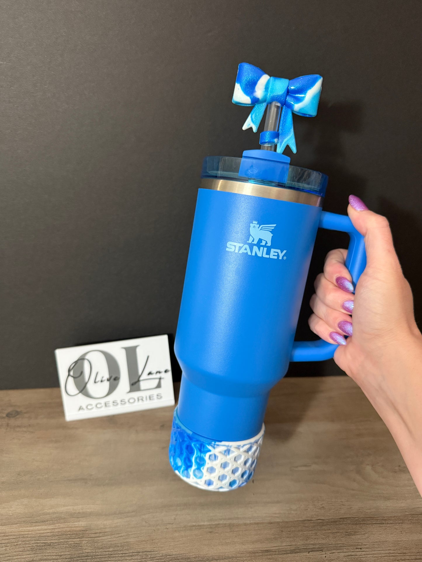 Winter Swirl Shimmer Large Bow - Silicone Straw Topper 10mm