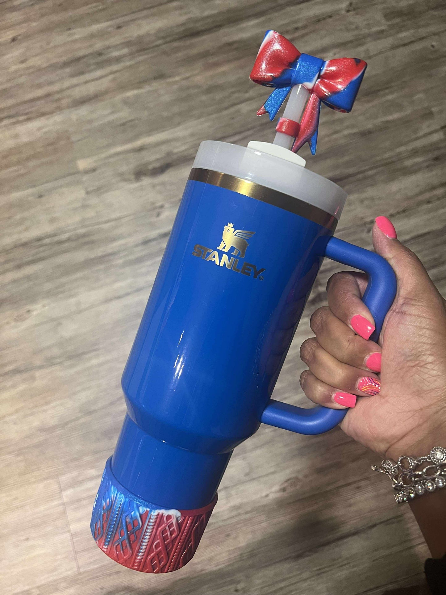 Patriotic Swirl SHIMMER- SWEATER Silicone Tumbler Boot