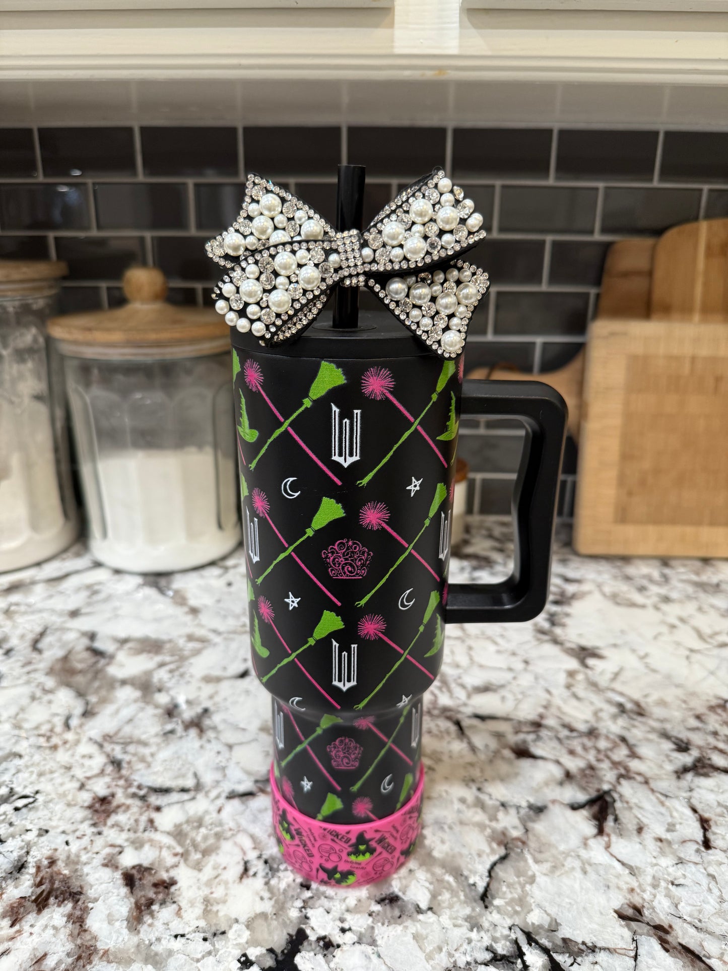 Black Pearl - Boujee Tumbler Bow