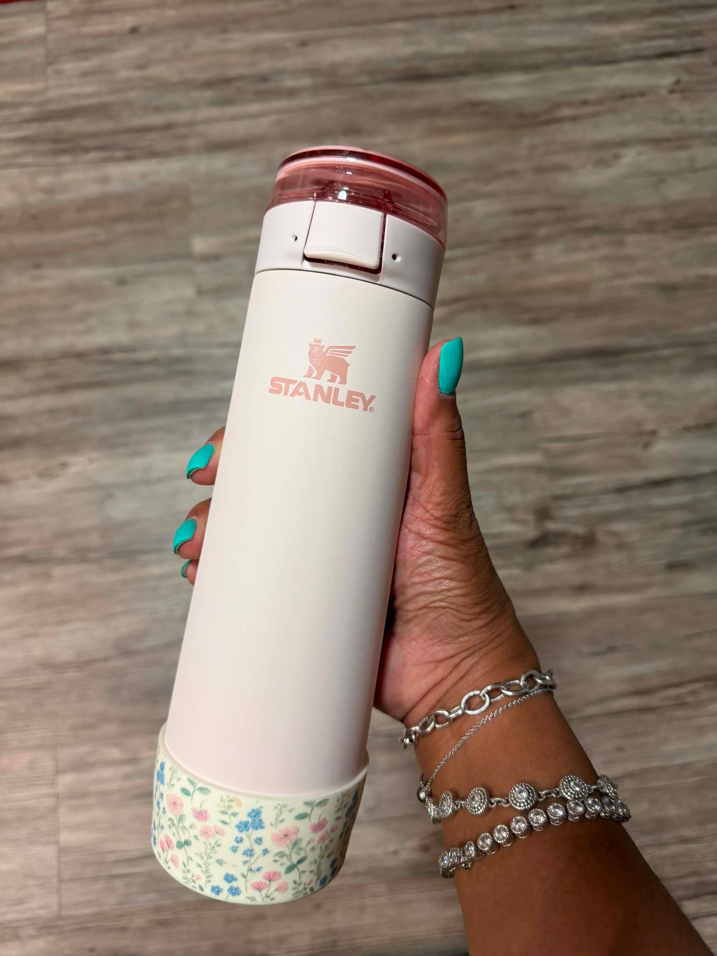 Forget Me Knot Meadow Cream- 3D Silicone Tumbler Boot