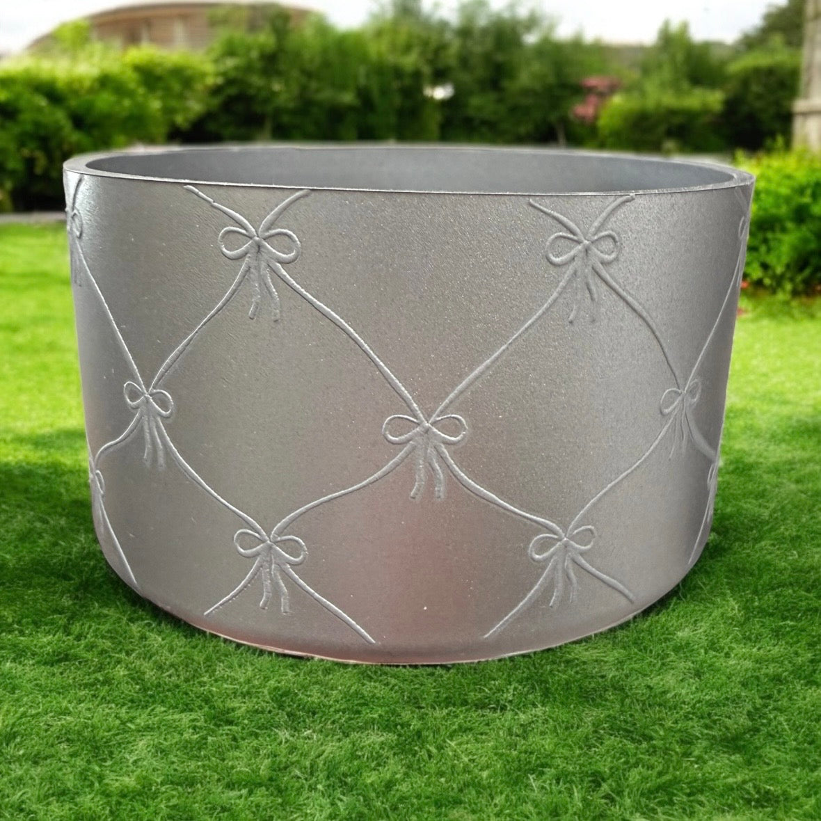 Tufted Bows Silver - 3D Silicone Tumbler Boot