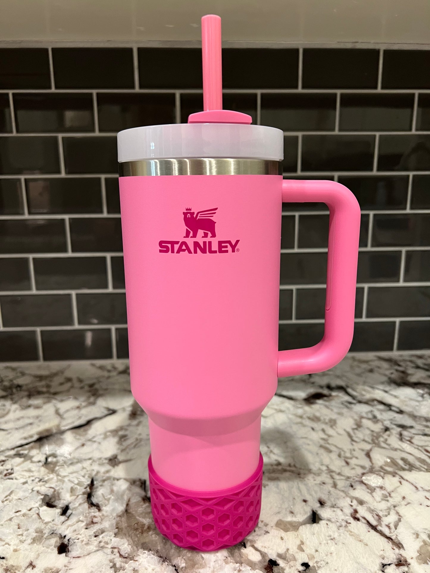 Bubblegum Pink Straw (40oz Tumbler)