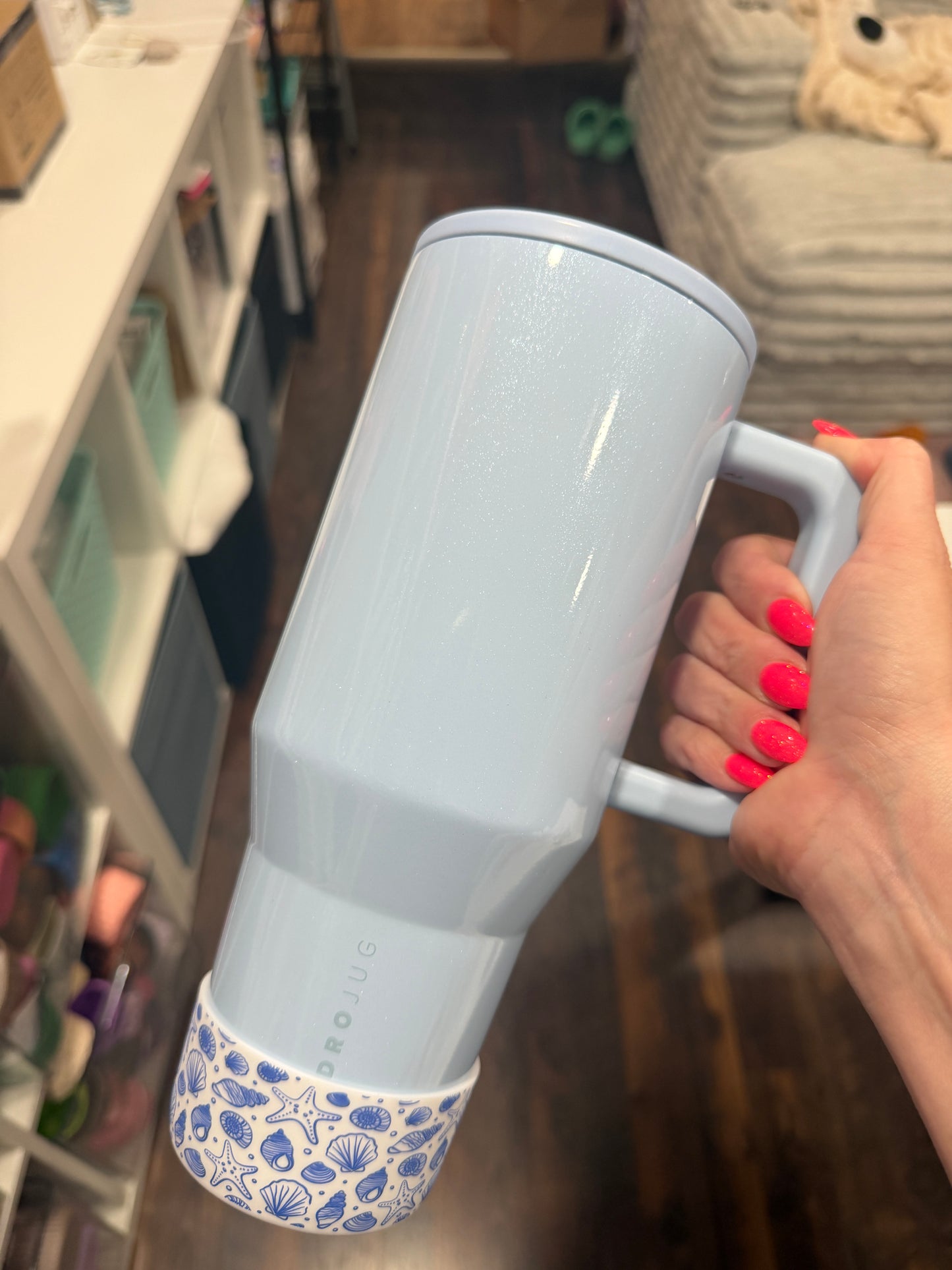 Coastal Shells White - 3D Silicone Tumbler Boot