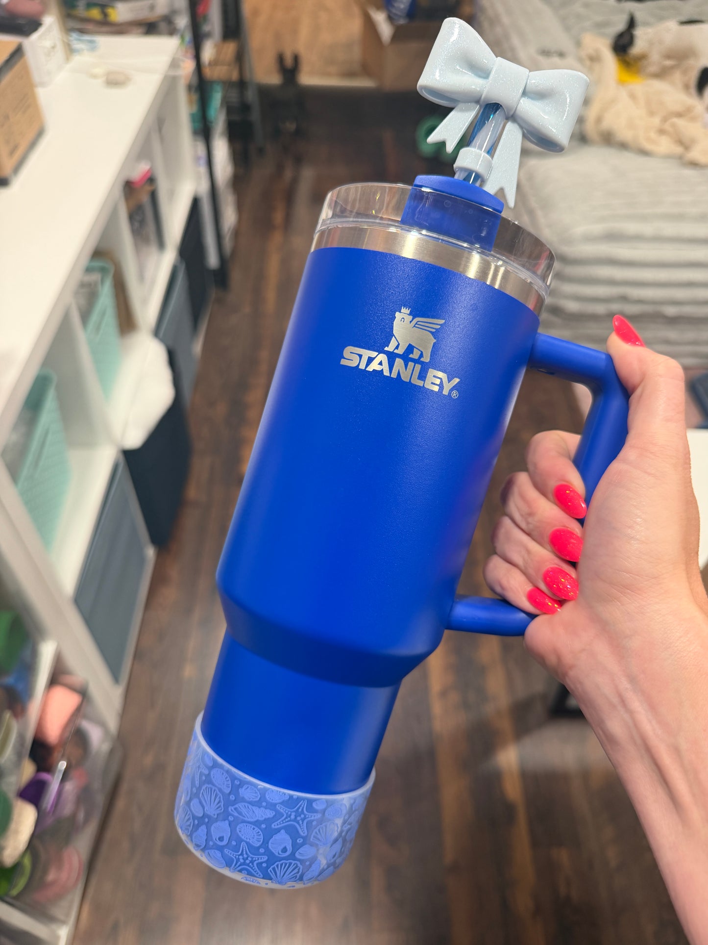 Coastal Shells CLEAR- 3D Silicone Tumbler Boot