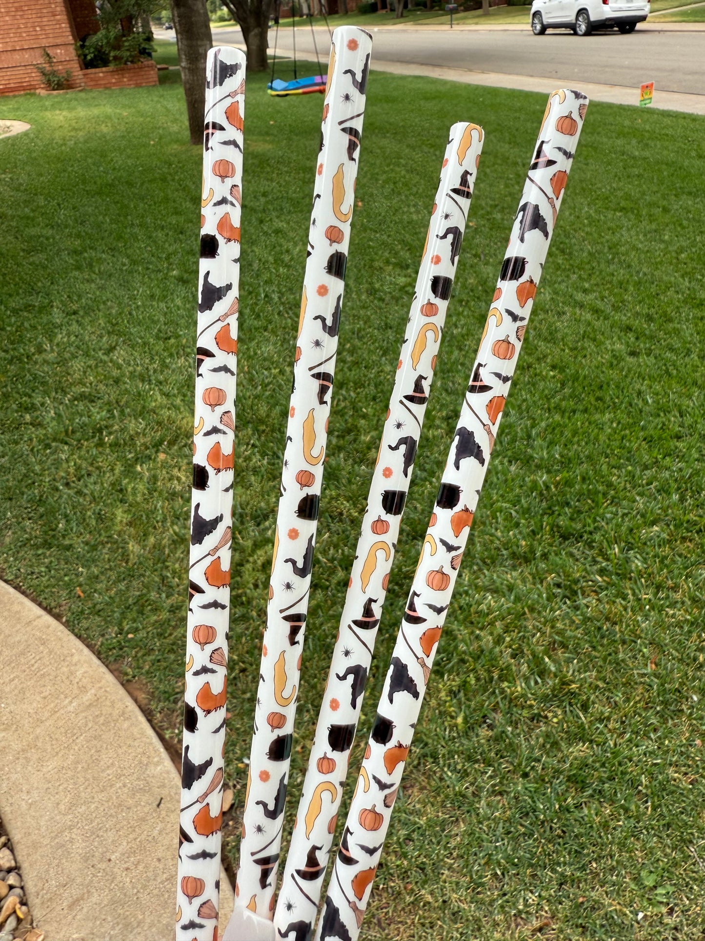 White Halloween Straw (40oz Tumbler)