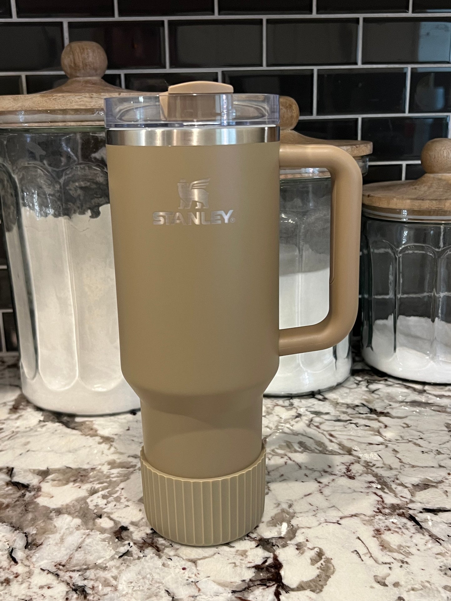 Basic Brown FLUTED Silicone Tumbler Boot