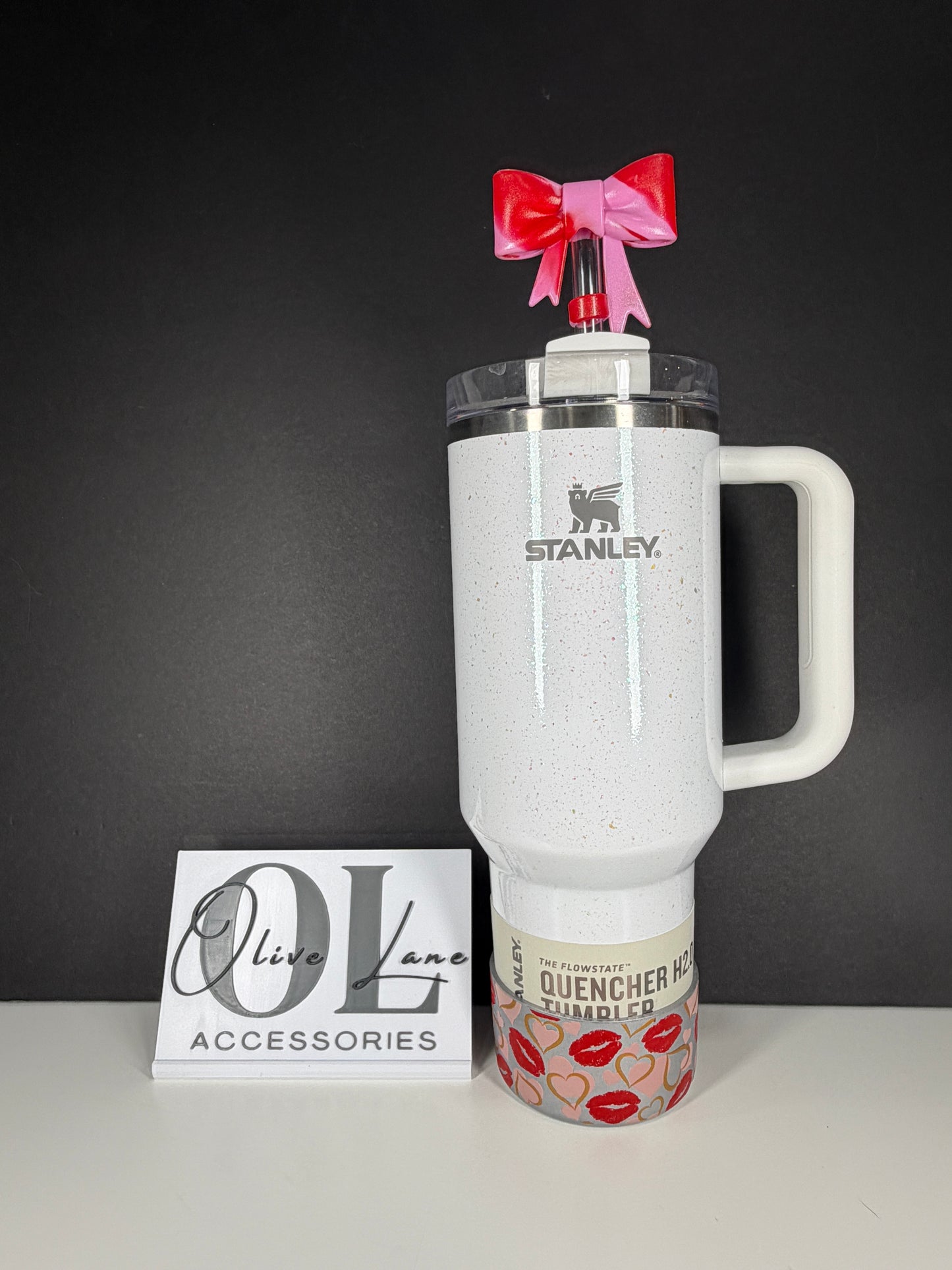 Kiss Me Silver - 3D Silicone Tumbler Boot