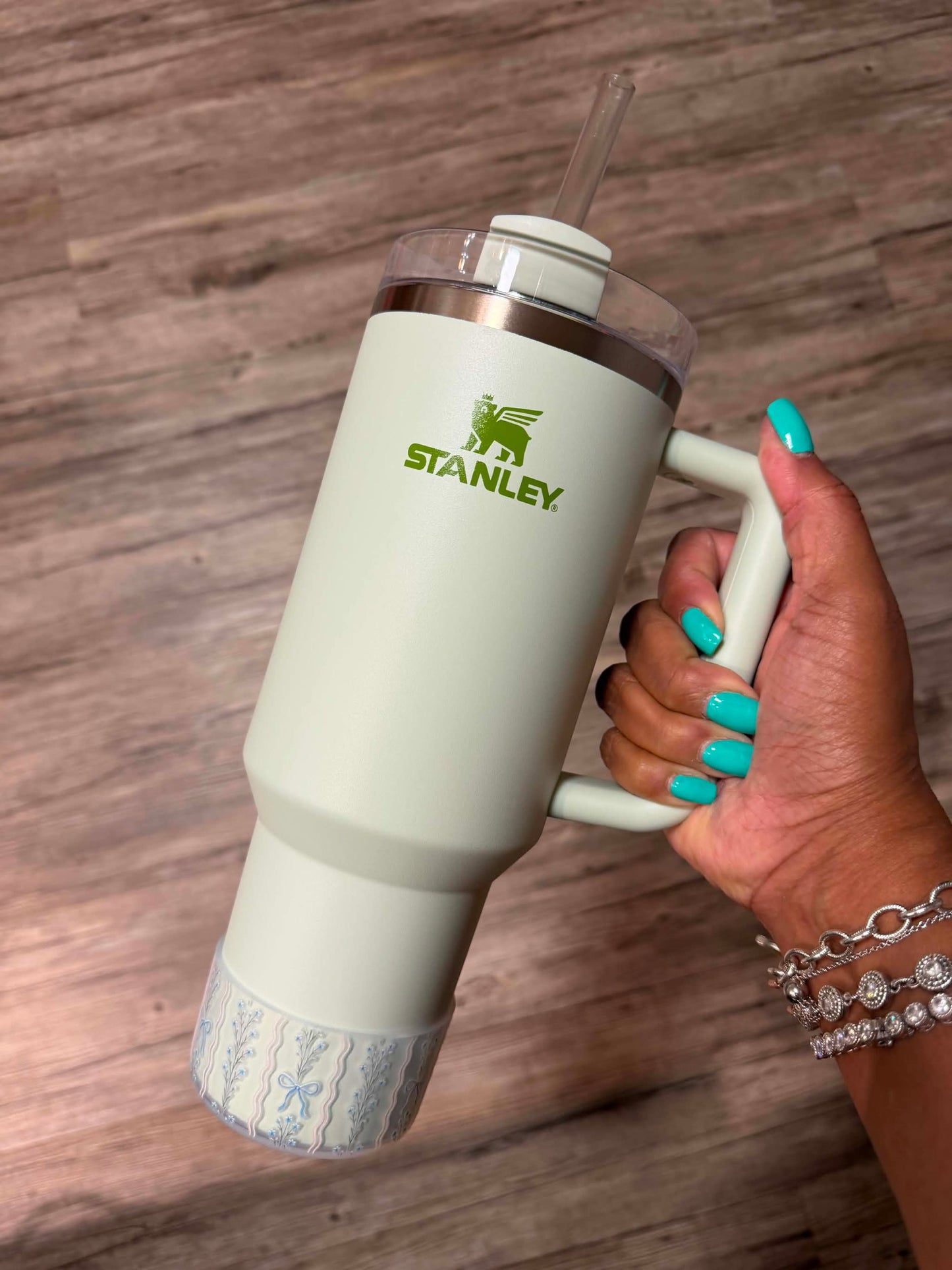 Forget Me Knot Bows CLEAR - 3D Silicone Tumbler Boot