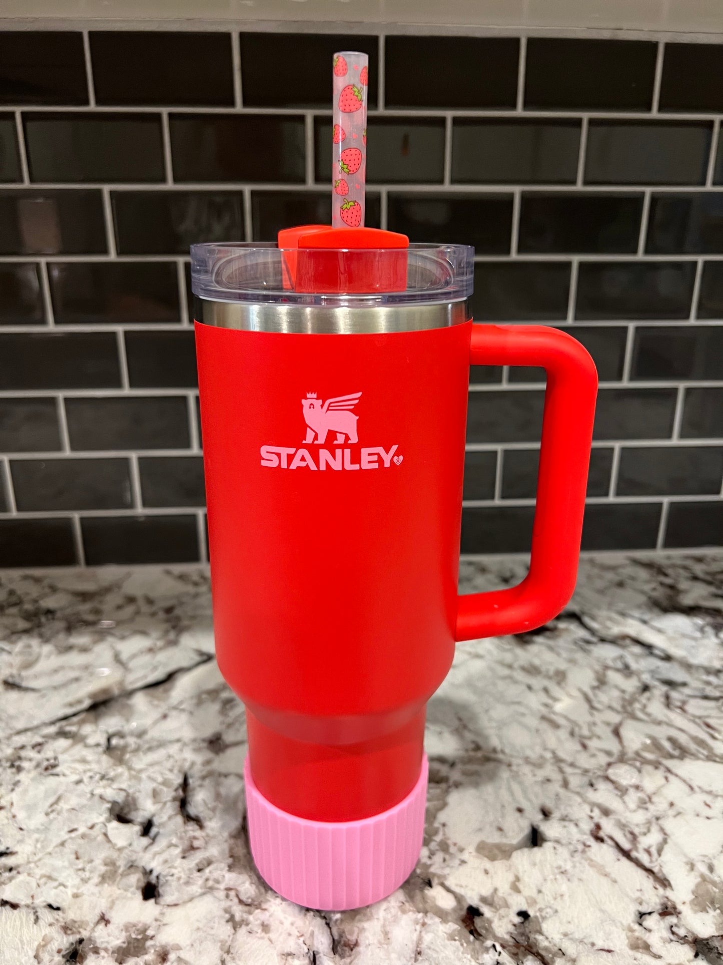 Clear Strawberry Straw (40oz Tumbler)