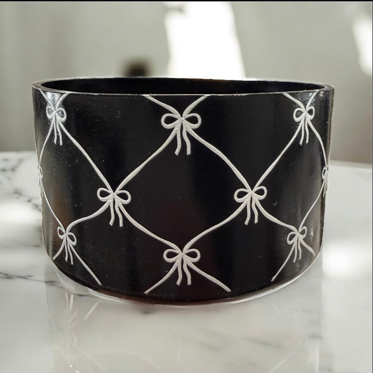 Tufted Bows Shiny Black - 3D Silicone Tumbler Boot