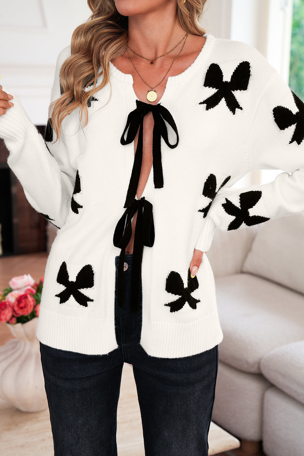White Lace-Up Front Bow Pattern Round Neck Knit Cardigan