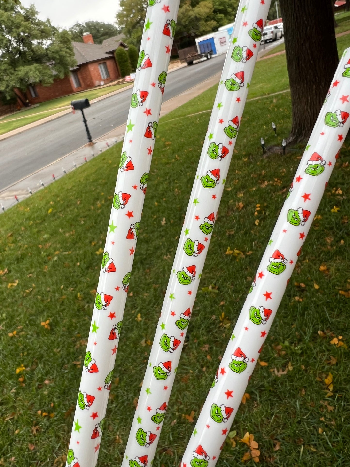 White Grinch Straw (40oz Tumbler)