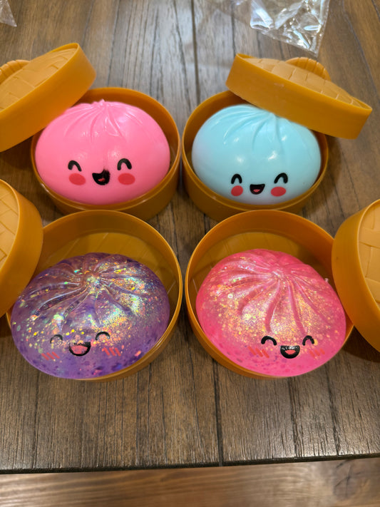 Dumpling Squishy Toy In Steamer
