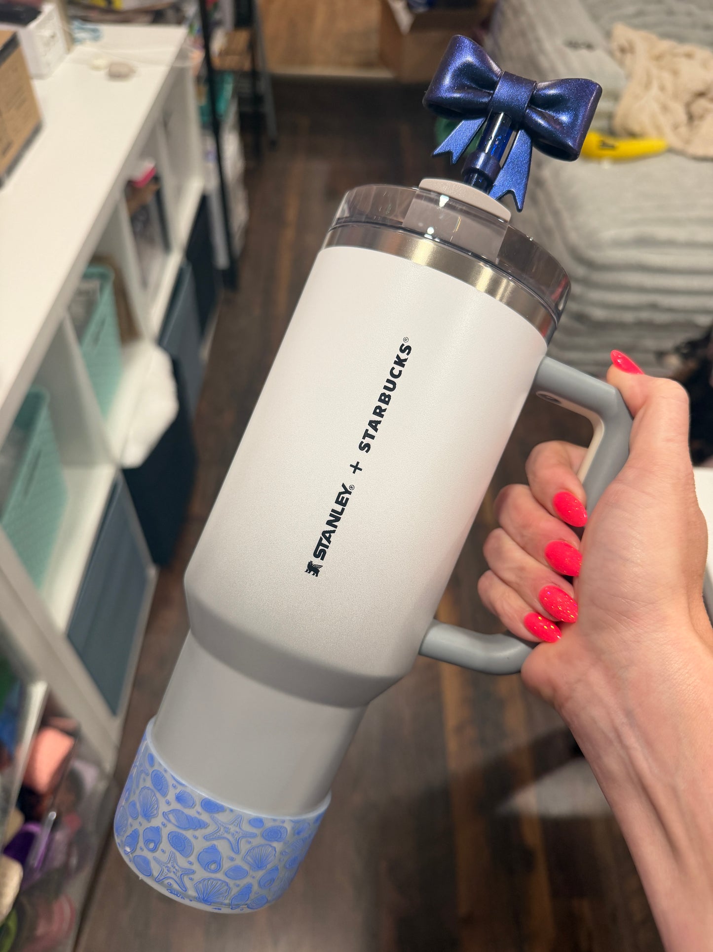 Coastal Shells CLEAR- 3D Silicone Tumbler Boot