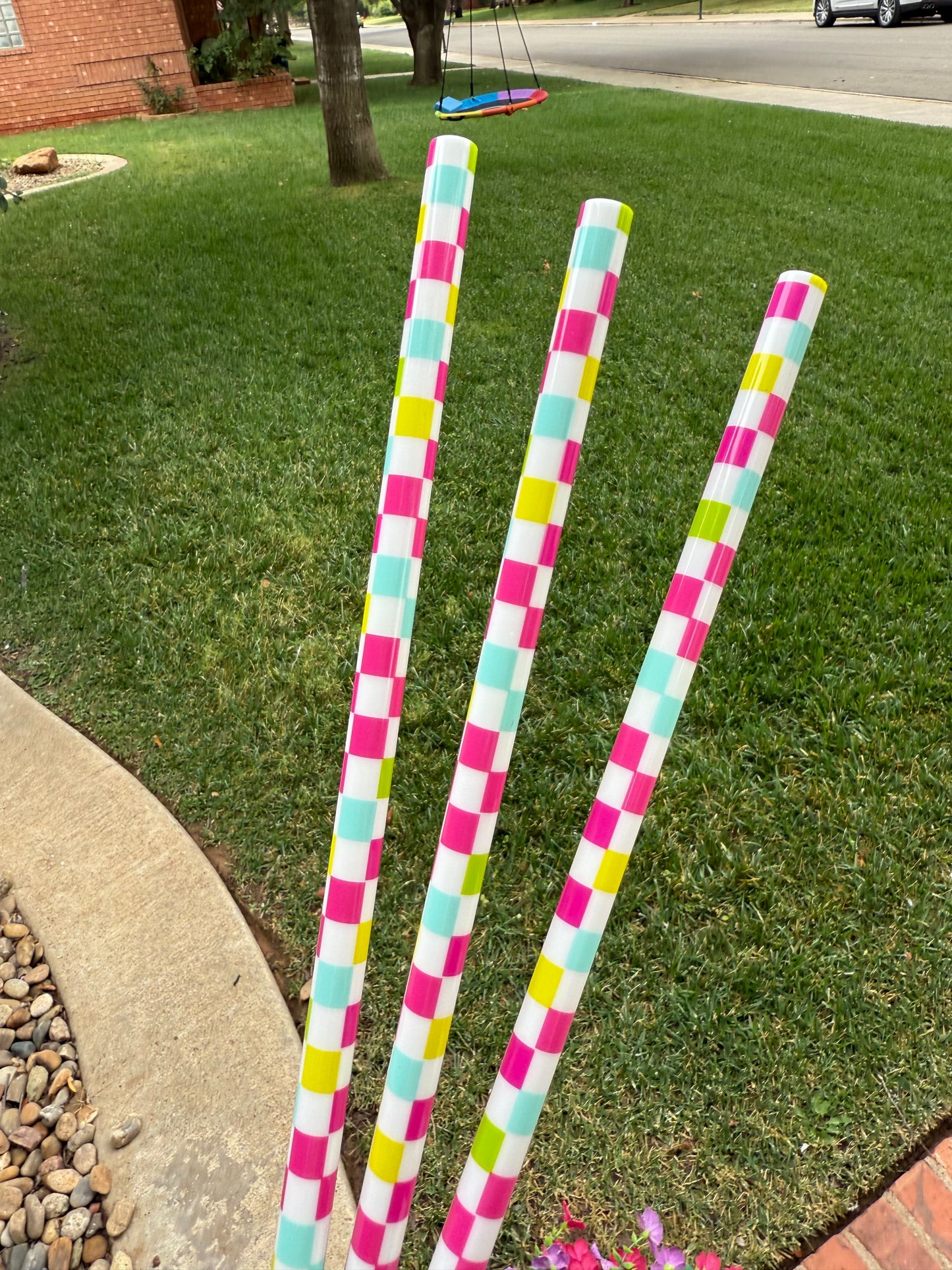 White Spring Check Straw (40oz Tumbler)