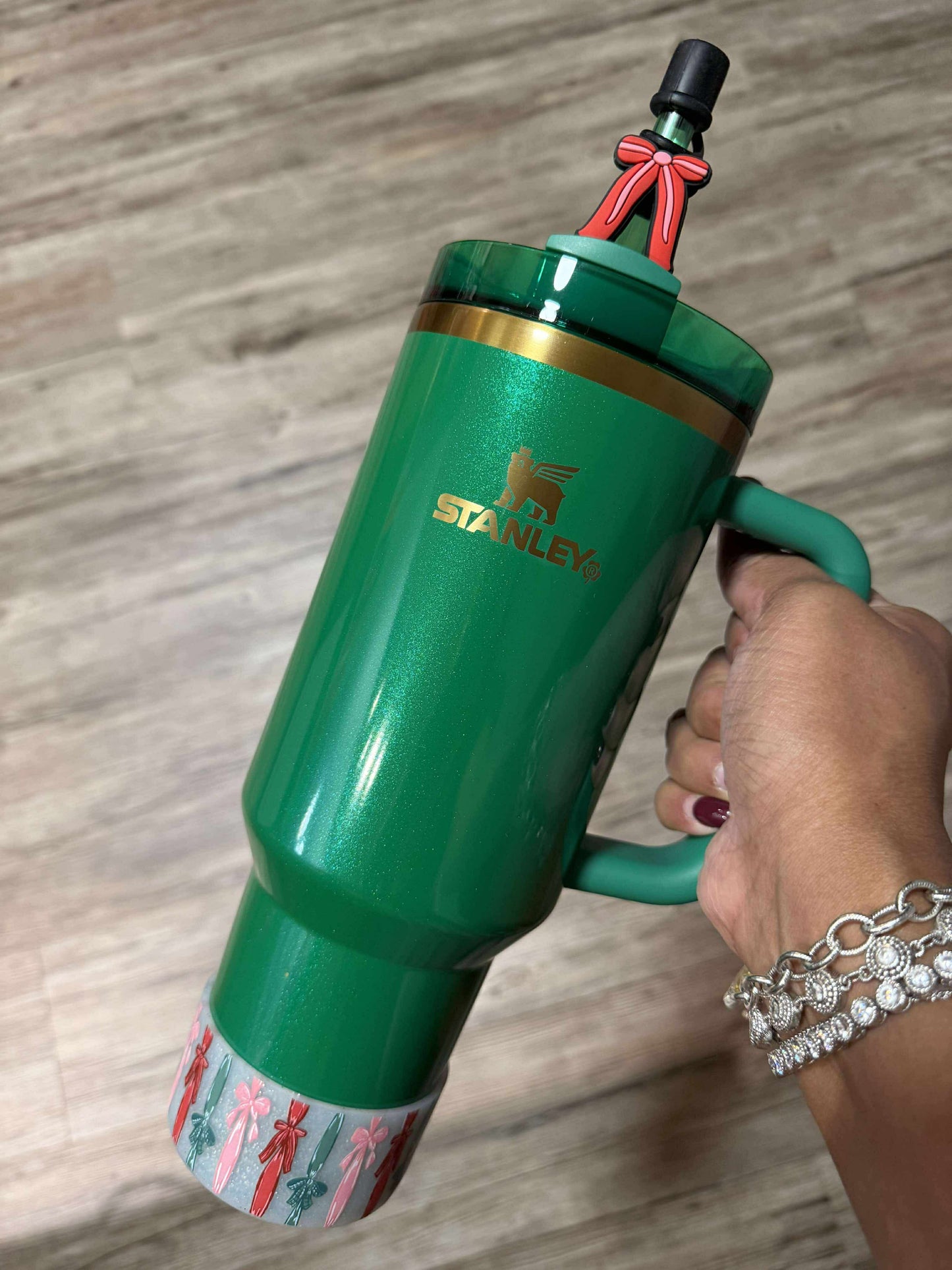 Ribbons & Bows Glitter - 3D Silicone Tumbler Boot