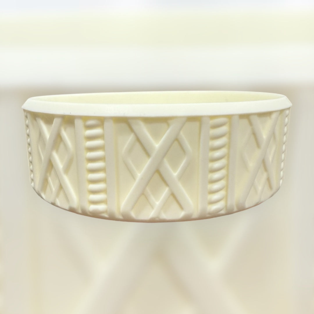 Cream Shorty Sweater 3.25"- Silicone Tumbler Boot