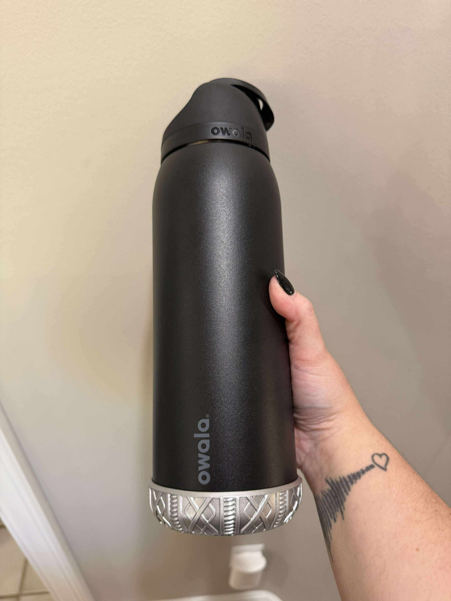 Silver Metallic Shorty Sweater 3.25"- Silicone Tumbler Boot