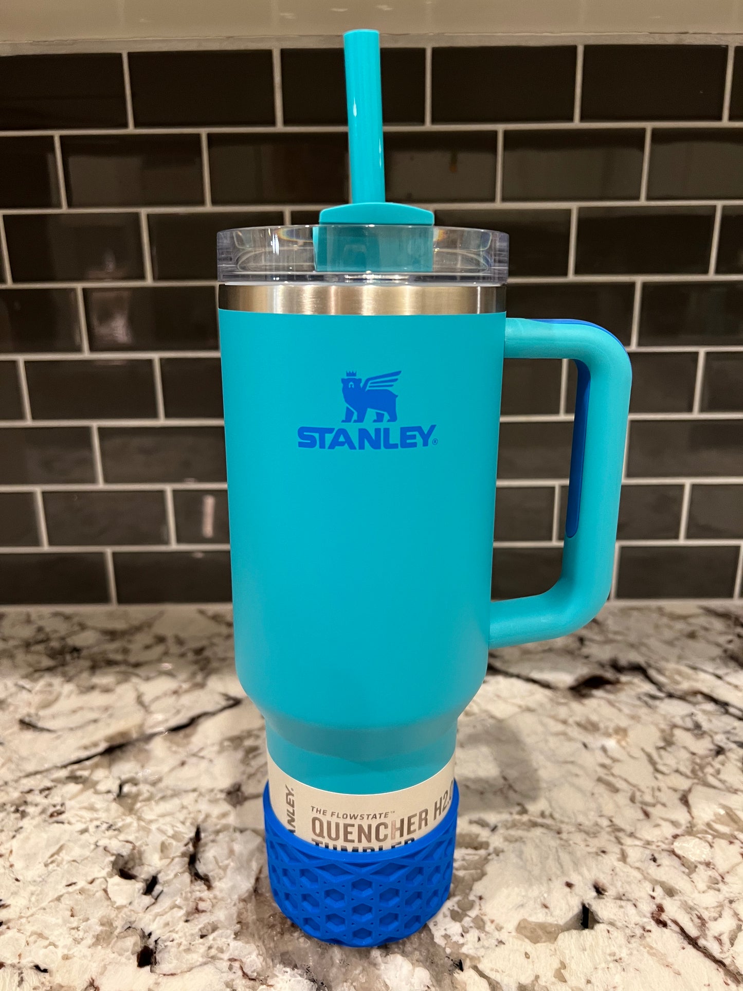 Aqua Straw (40oz Tumbler)