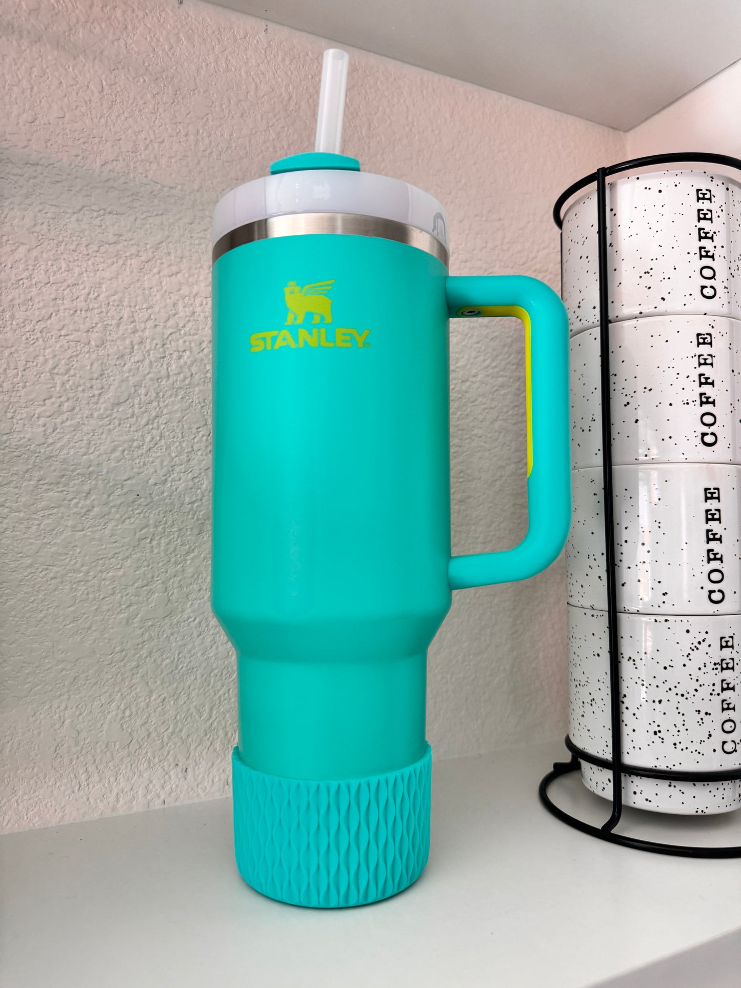 Tiffany WAVES Silicone Tumbler Boot